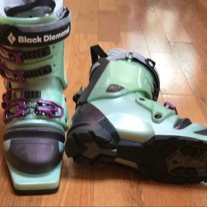 Women's Telemark Boots